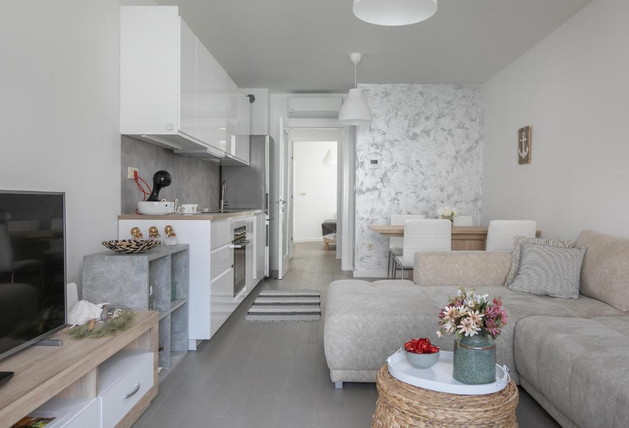 Silver Sea Apartment Makarska Exterior photo